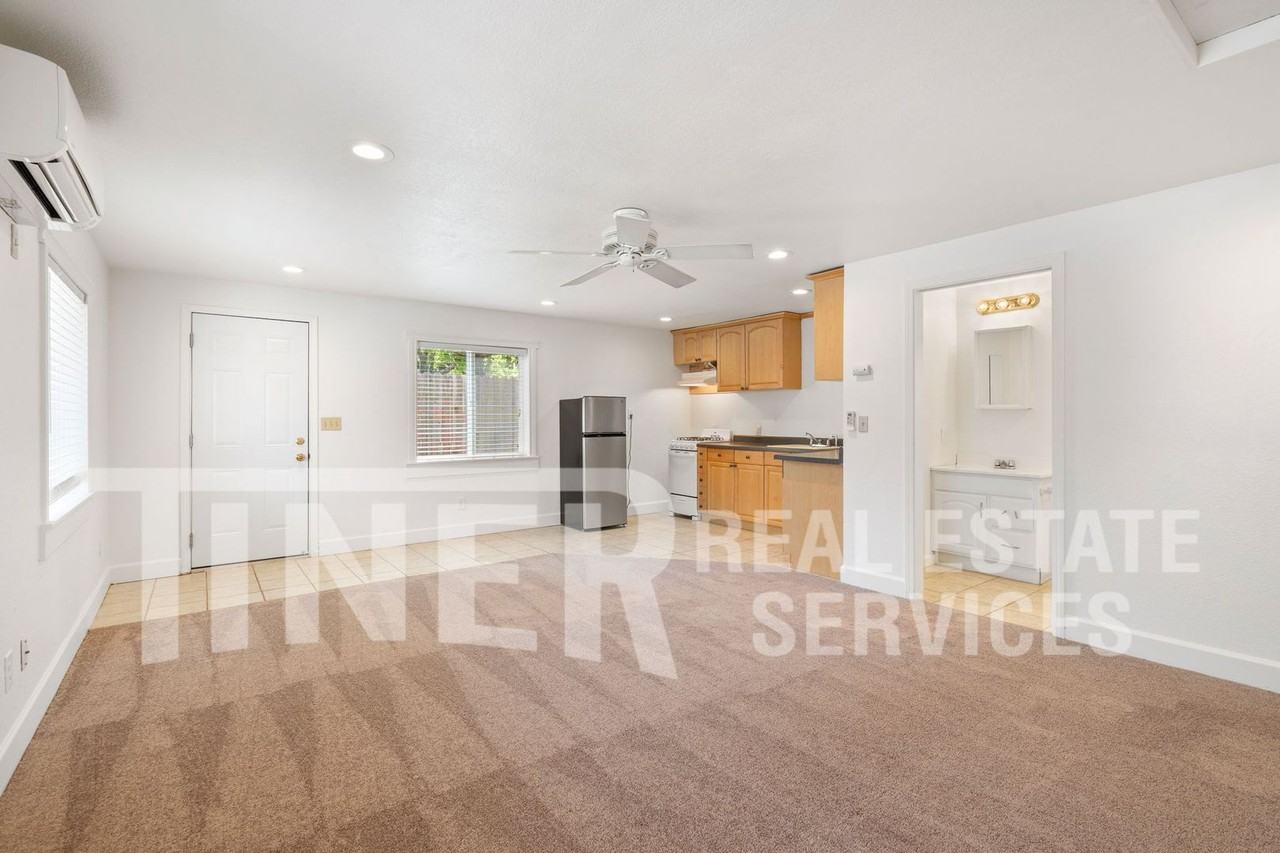 652 Dittmar Way - Photo 3 of 13