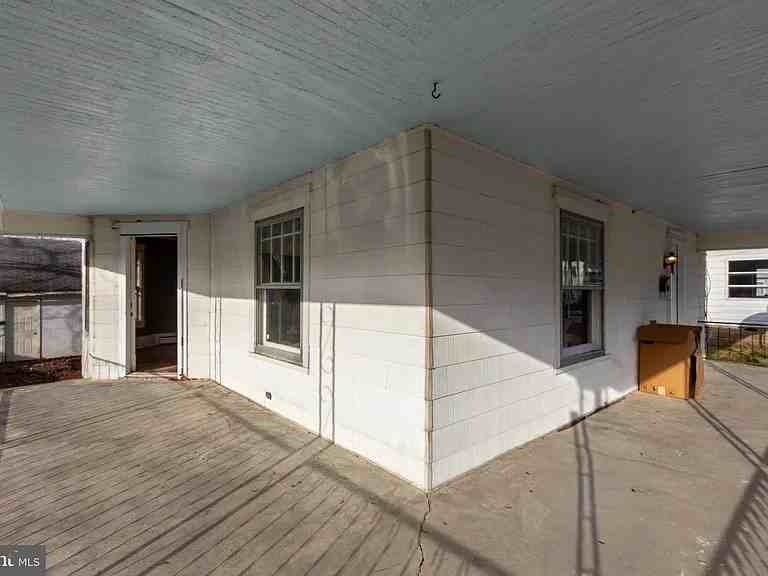 304 4th St #NA - Photo 2 of 7