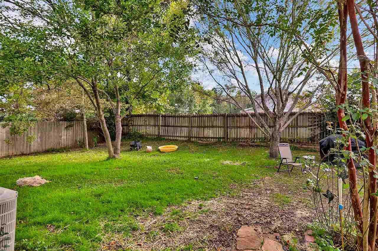780 Whippoorwill Dr #NA - Photo 5 of 11