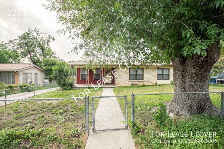 223 Northill Dr - Photo 2 of 17