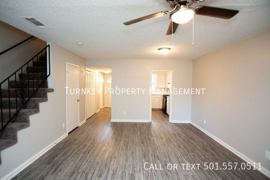 2102 Fendley Dr - Photo 3 of 9