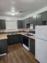 165 Midway Dr #C - Photo 1 of 1