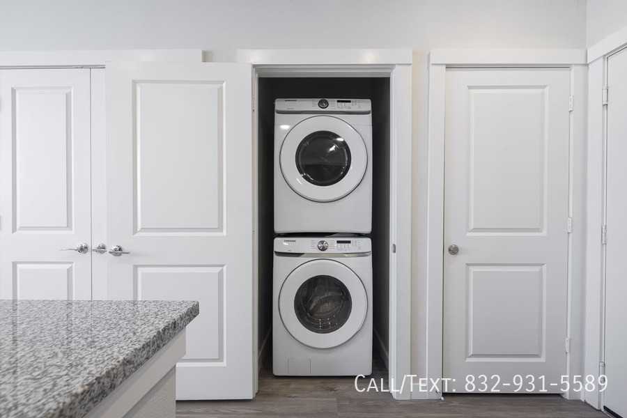 1079 Studemont St #BSO - Photo 7 of 9