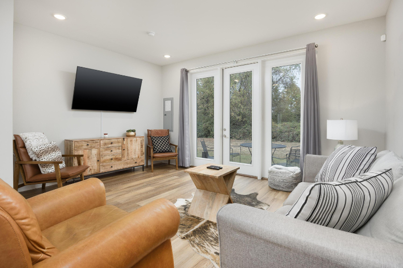 1413 Stockyard Pl - Photo 2 of 18