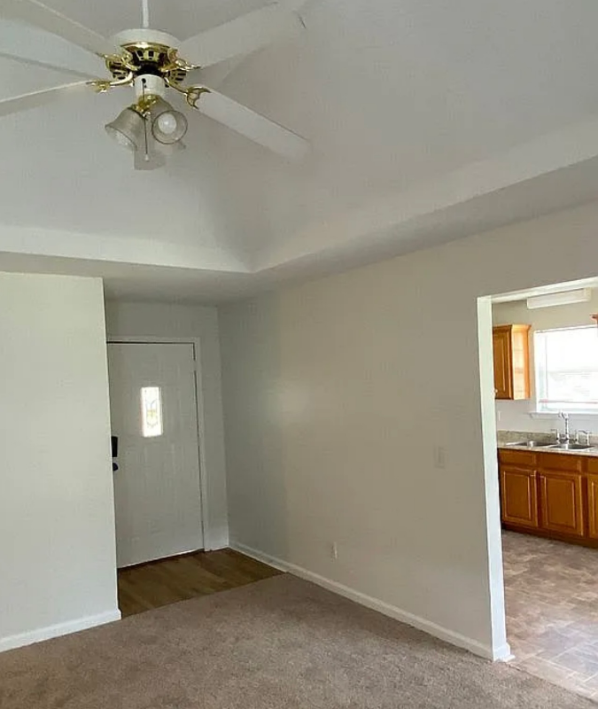 405 Dunmurry Pl - Photo 2 of 5