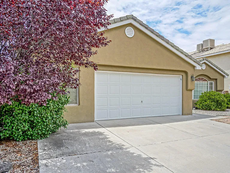 8709 Tierra Alegre Dr Ne - Photo 2 of 19