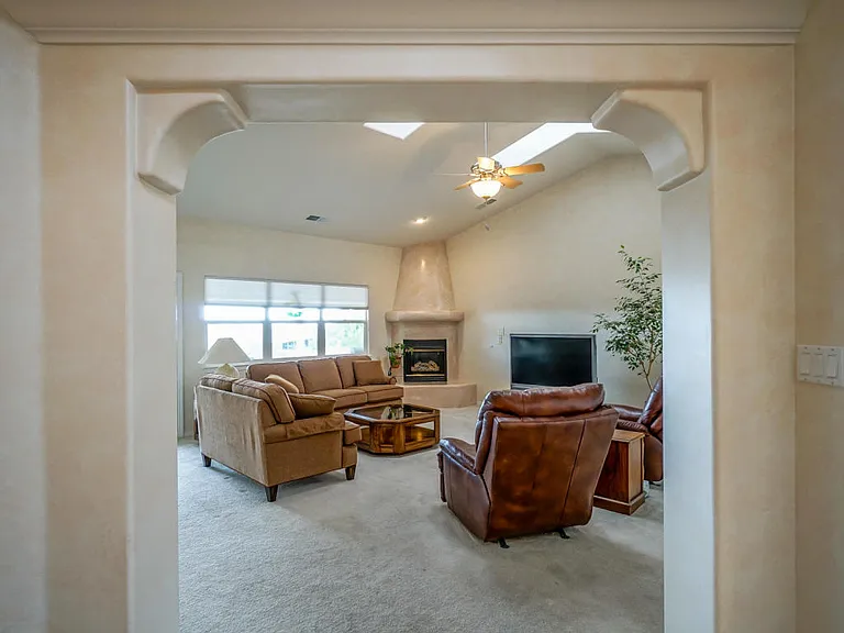 8709 Tierra Alegre Dr Ne - Photo 3 of 19