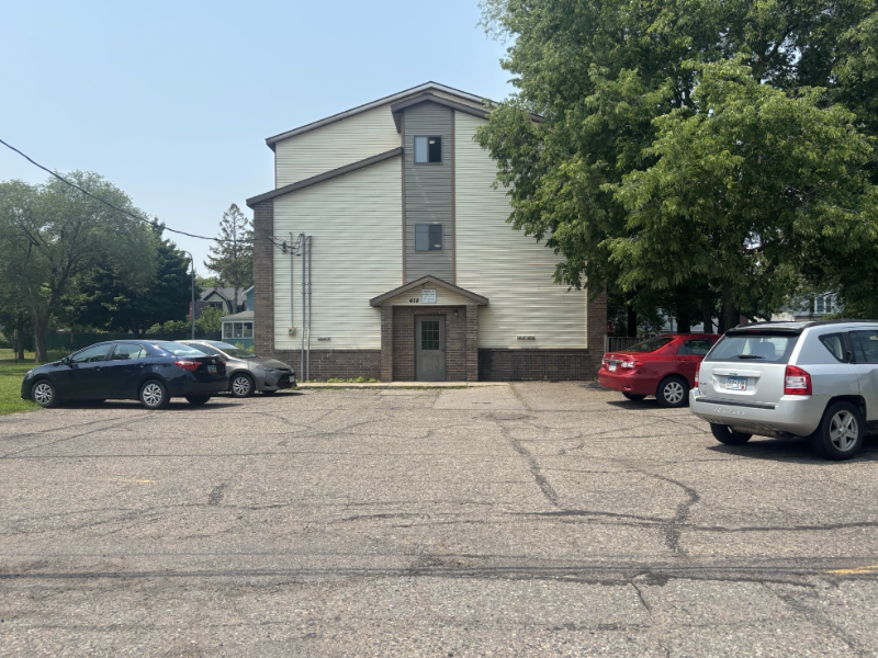 418 5th Ave S - Photo 2 of 4