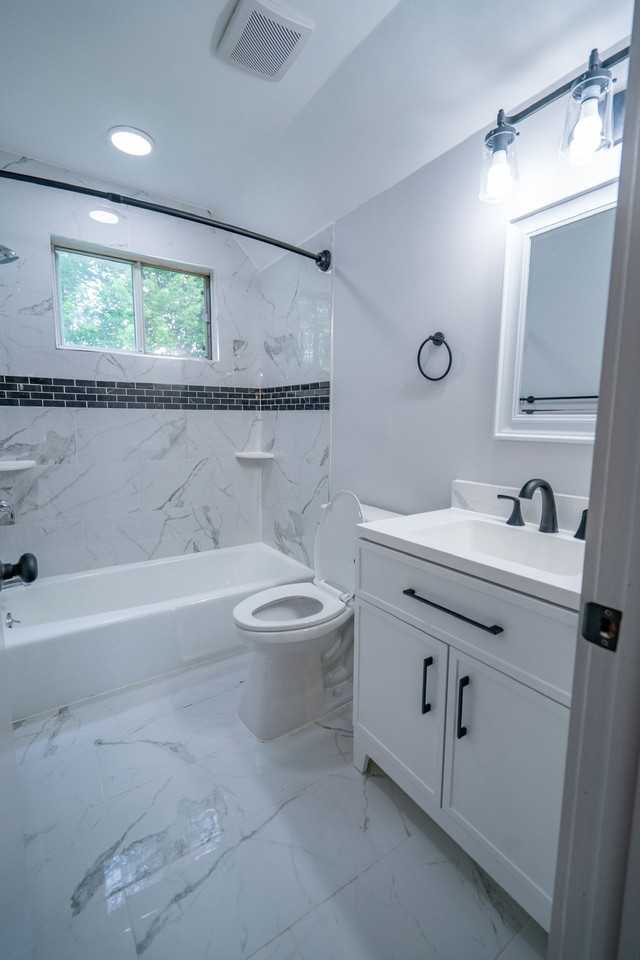 West Gate Apartments - Photo 6 of 14