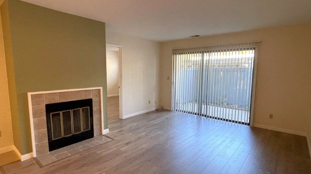 118 Chatham Ct - Photo 3 of 19