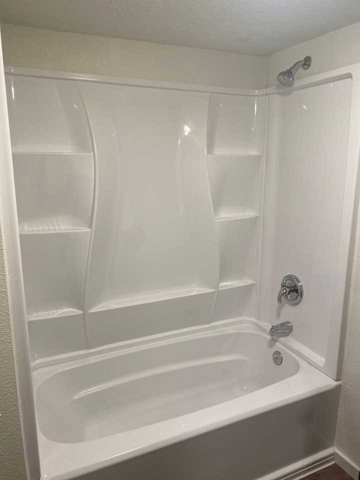 402 N Chestnut St - Photo 7 of 13