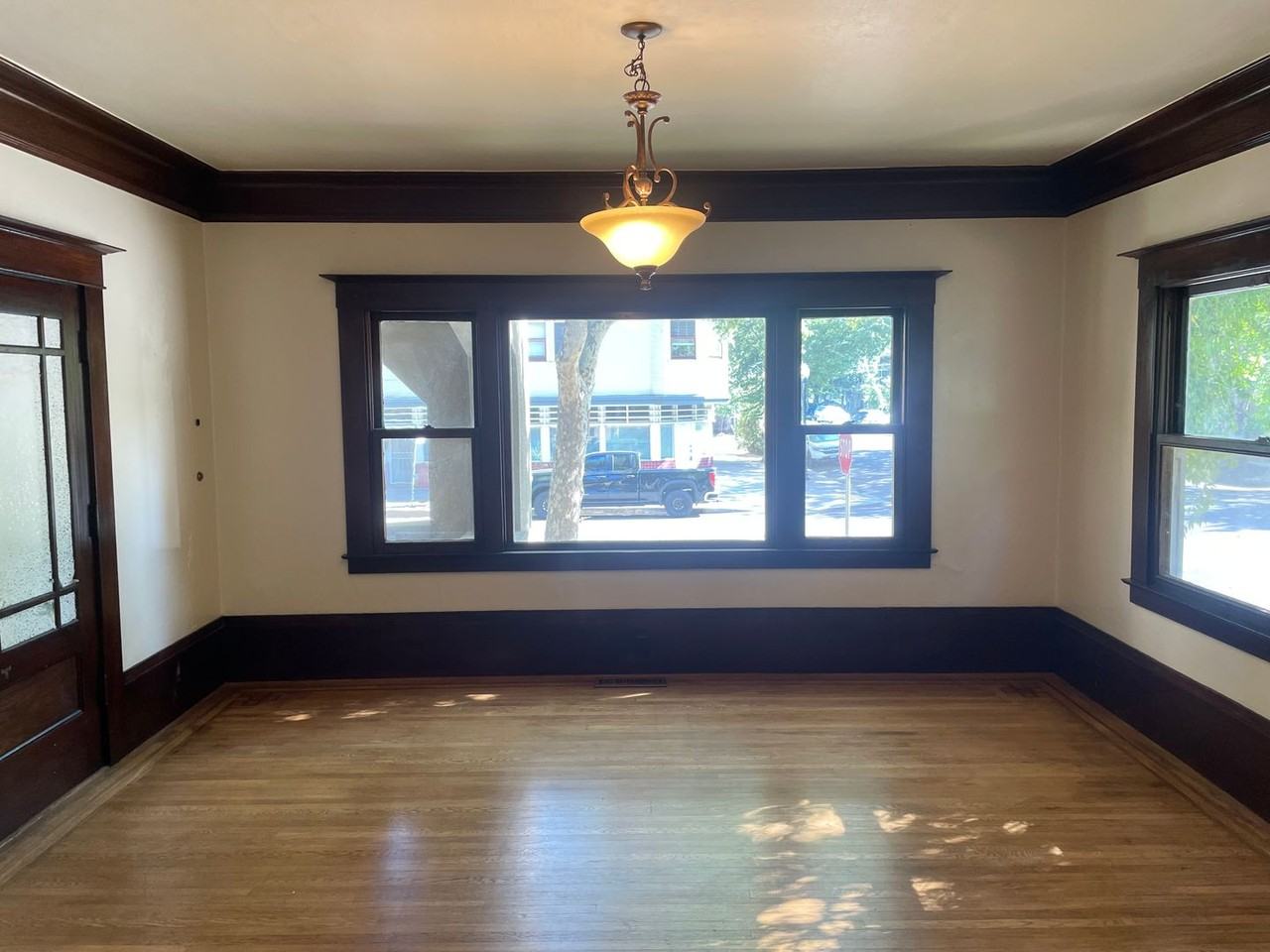 2301 O St - Photo 2 of 17