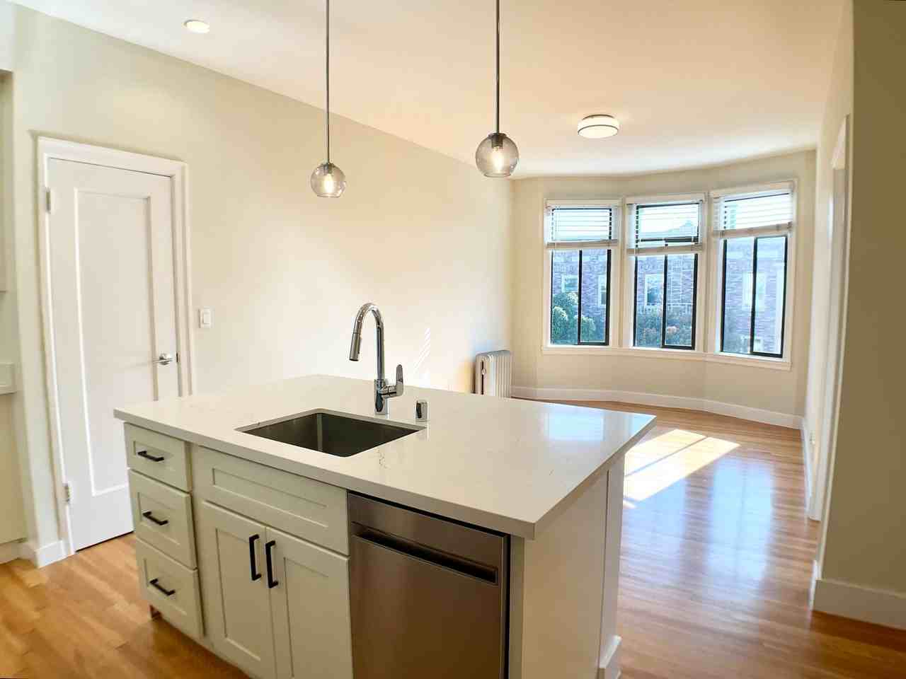 3210 Gough St - Photo 6 of 17