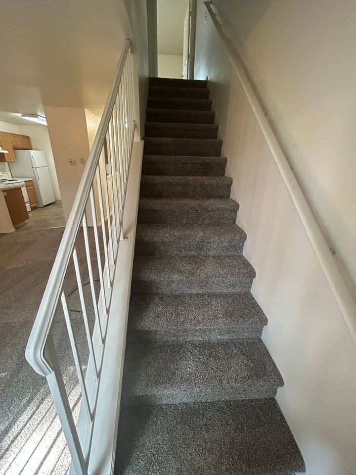 547 W Idaho Ave - Photo 6 of 16