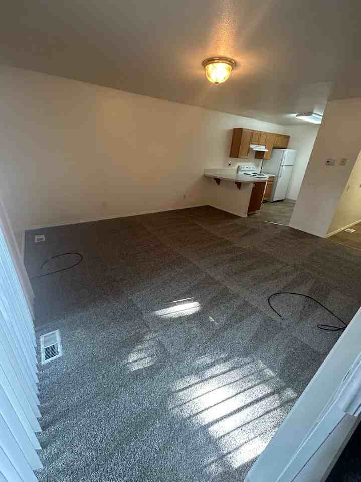 547 W Idaho Ave - Photo 7 of 16