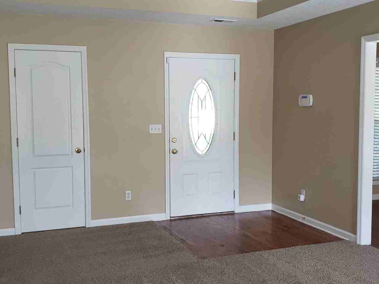 102 Tanner Creek Cir - Photo 2 of 26