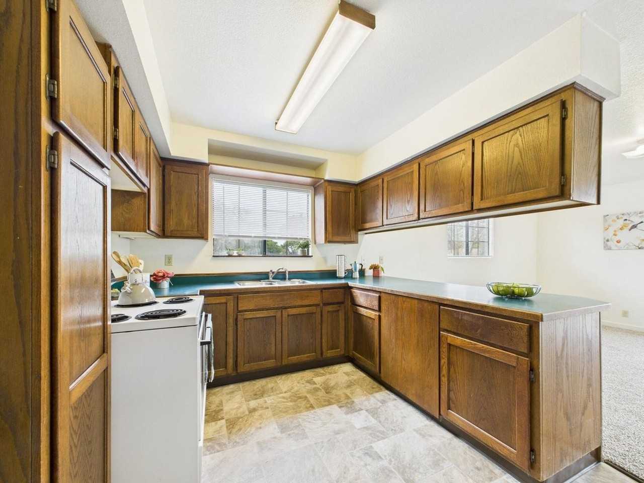 1006 Hiller Rd - Photo 5 of 16