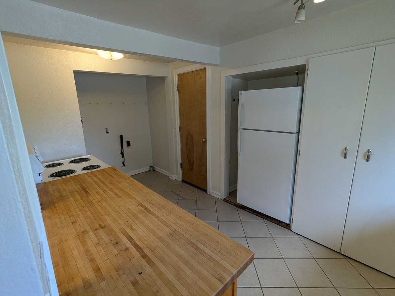 285 Kenwood St Ne - Photo 3 of 13