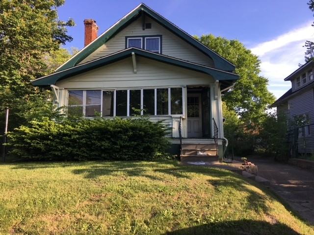 606 E Stewart Ave - Photo 3 of 34