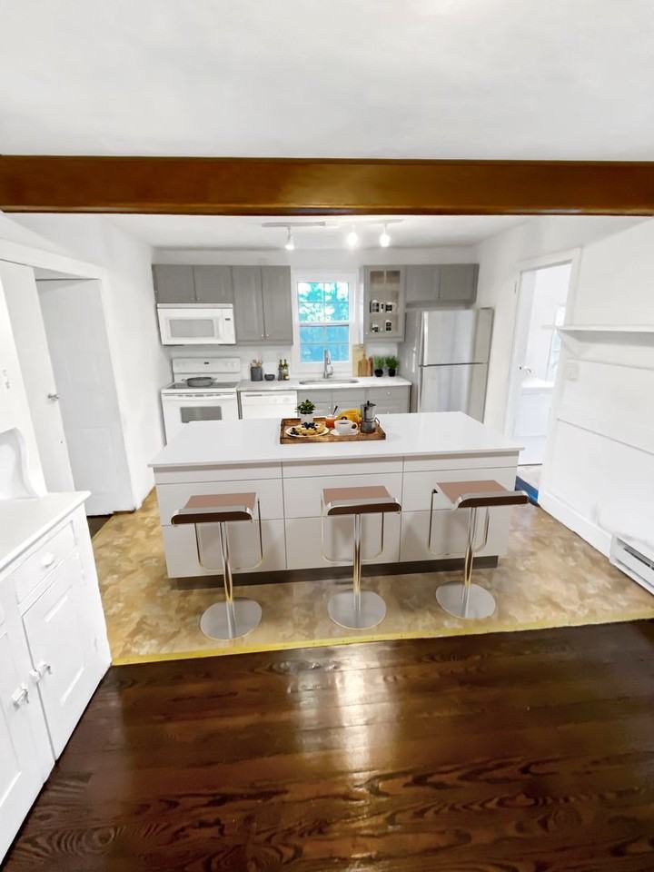 Front house - Photo 4 of 6