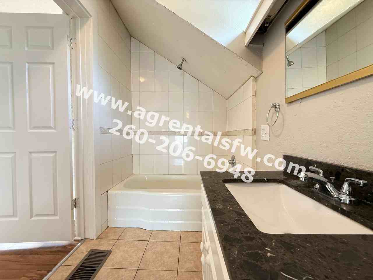 310 W Dewald St - Photo 3 of 12