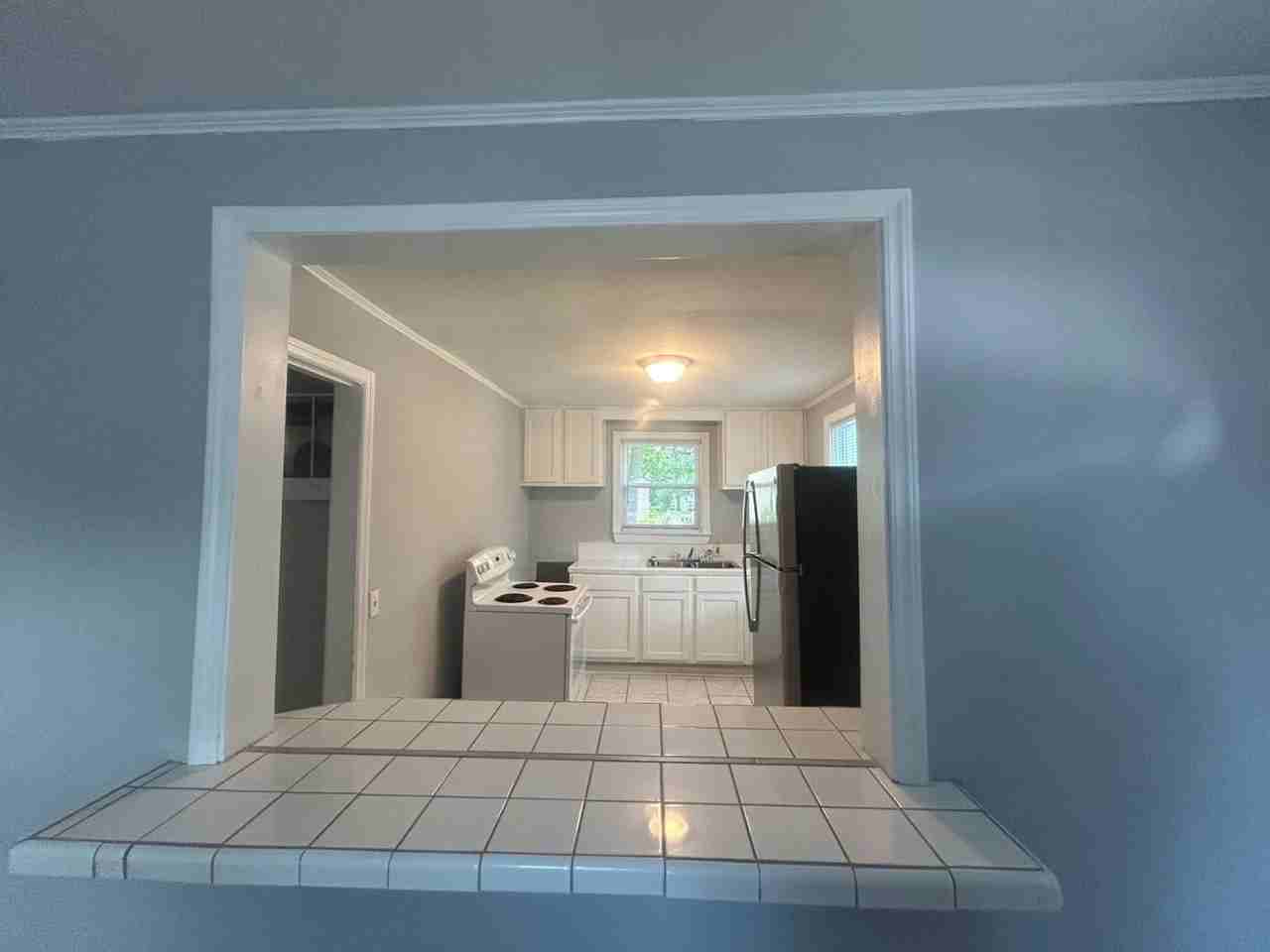 2242 Ervin St - Photo 2 of 9