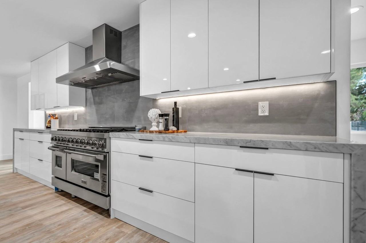 3630 Tobias Ln - Photo 3 of 35