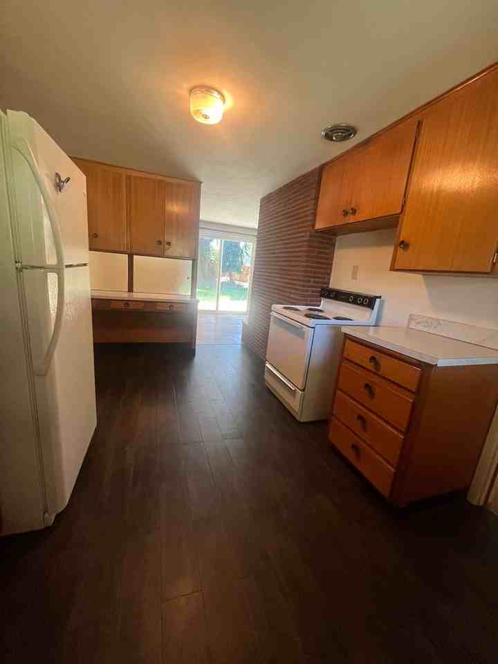 980 Sherwood Pl - Photo 6 of 24