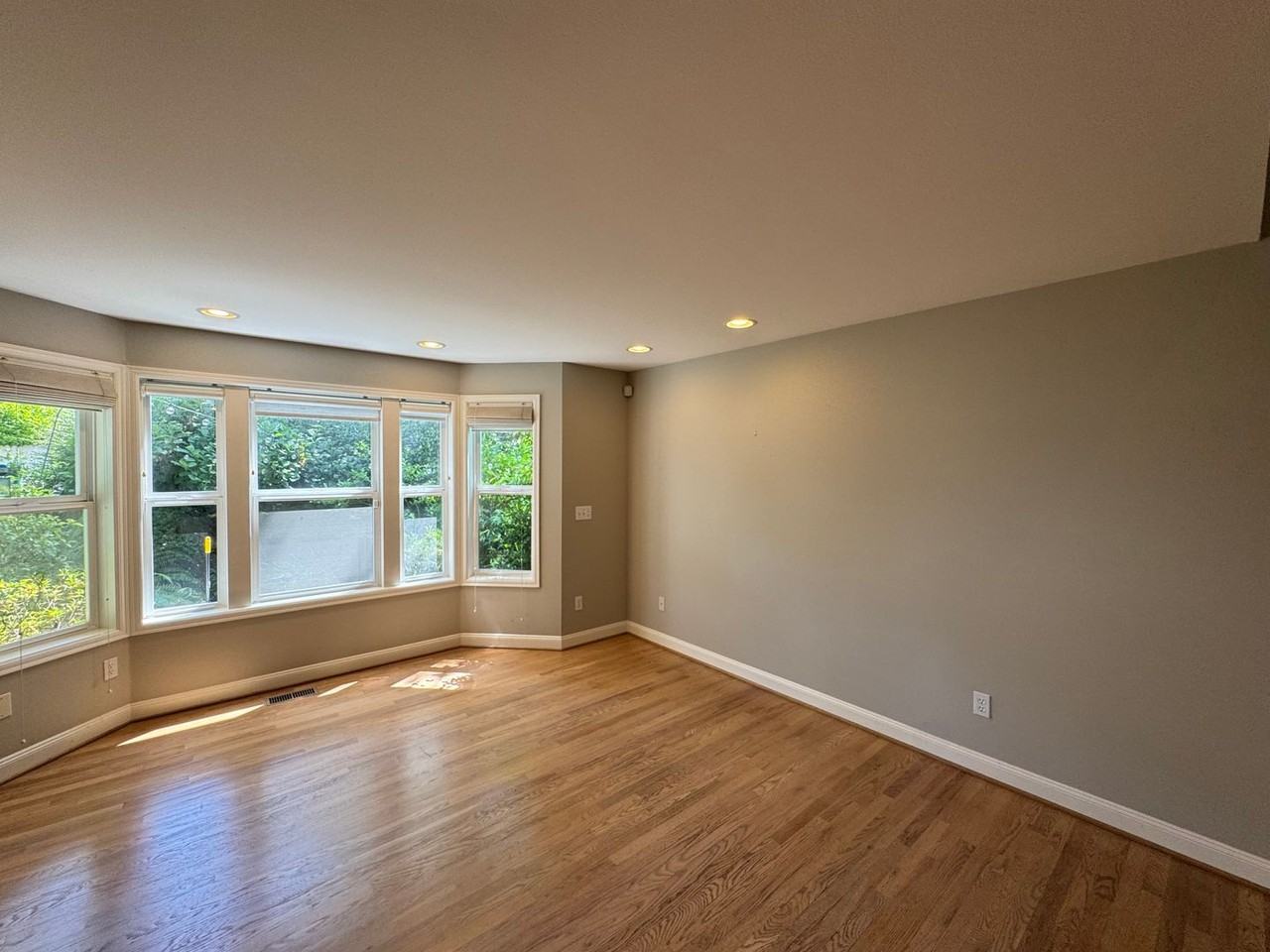 2837 Prosch Ave W - Photo 6 of 16