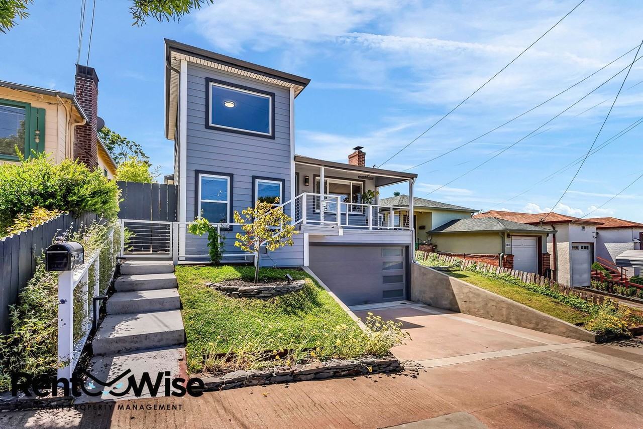 5510 Plumas Ave - Photo 2 of 35