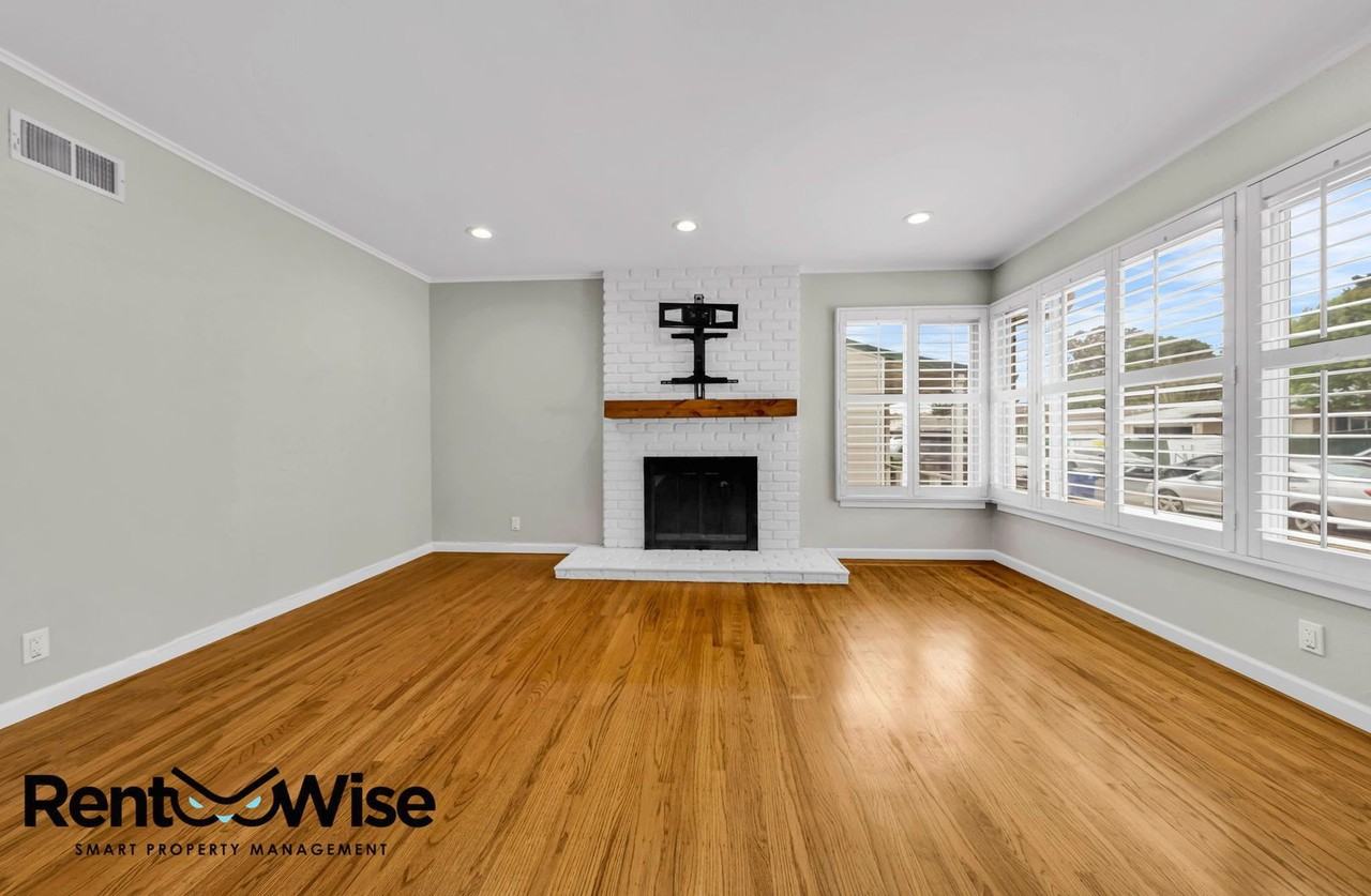 338 Arbor Dr - Photo 2 of 32