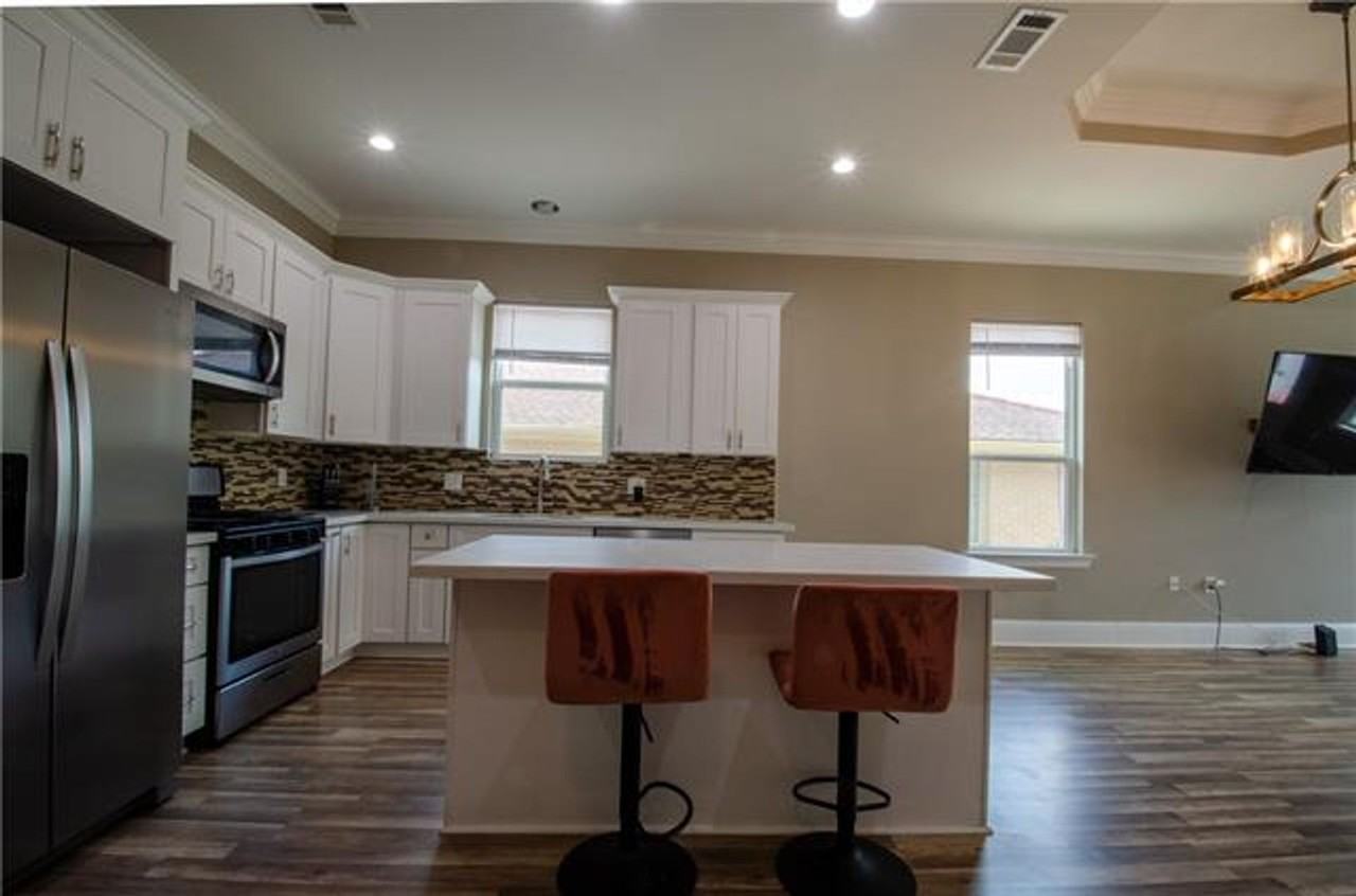 3437 Saint Anthony Ave - Photo 3 of 14