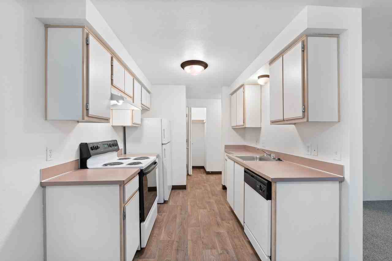 1800 1800 SW Sheridan Road - C-108 #C108 - Photo 2 of 46