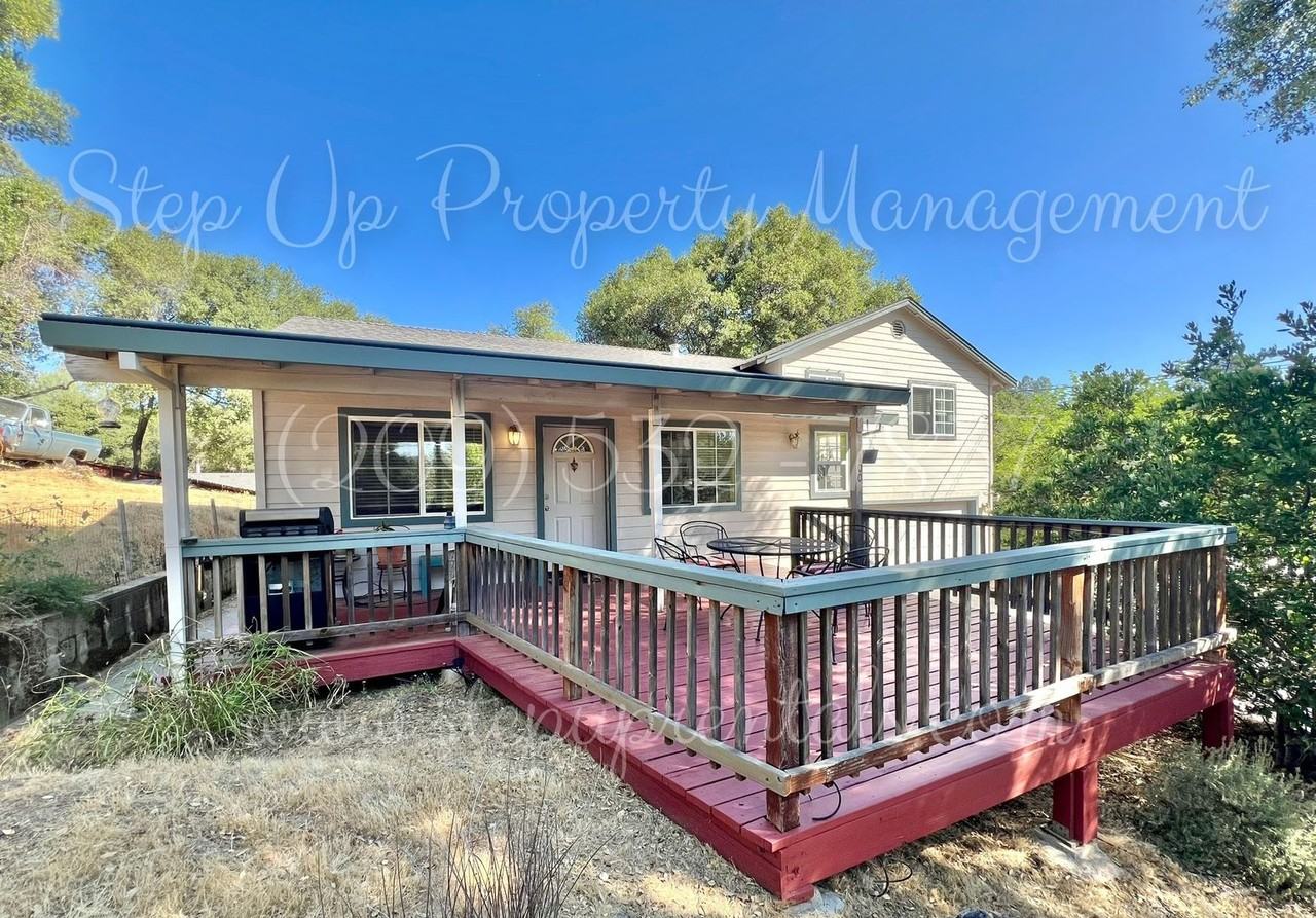 11100 Nathan Ct - Photo 2 of 27