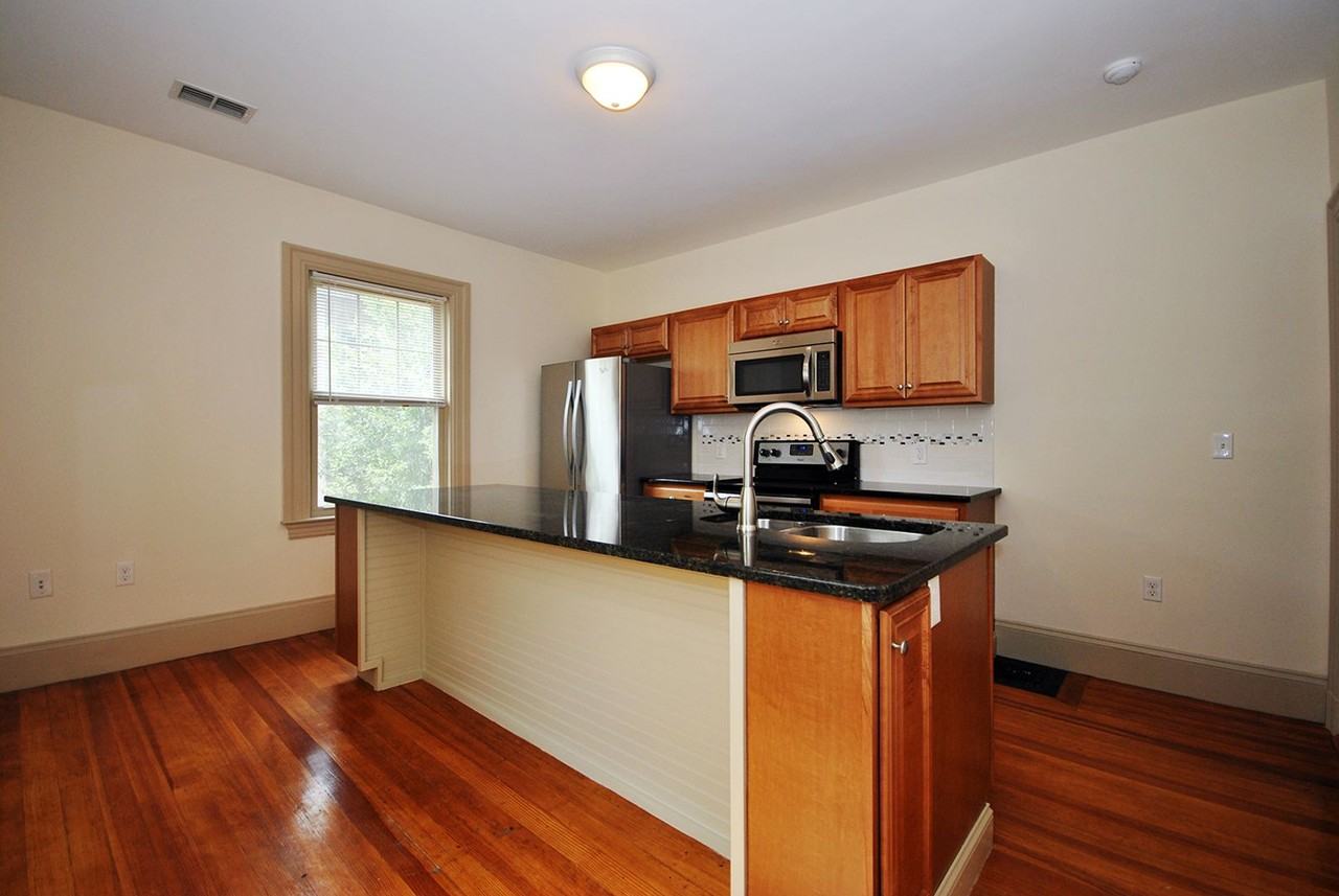 58 Englewood Ave - Photo 3 of 18