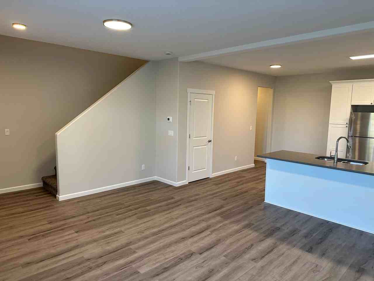 68 Sand Ridge Ct - Photo 2 of 19