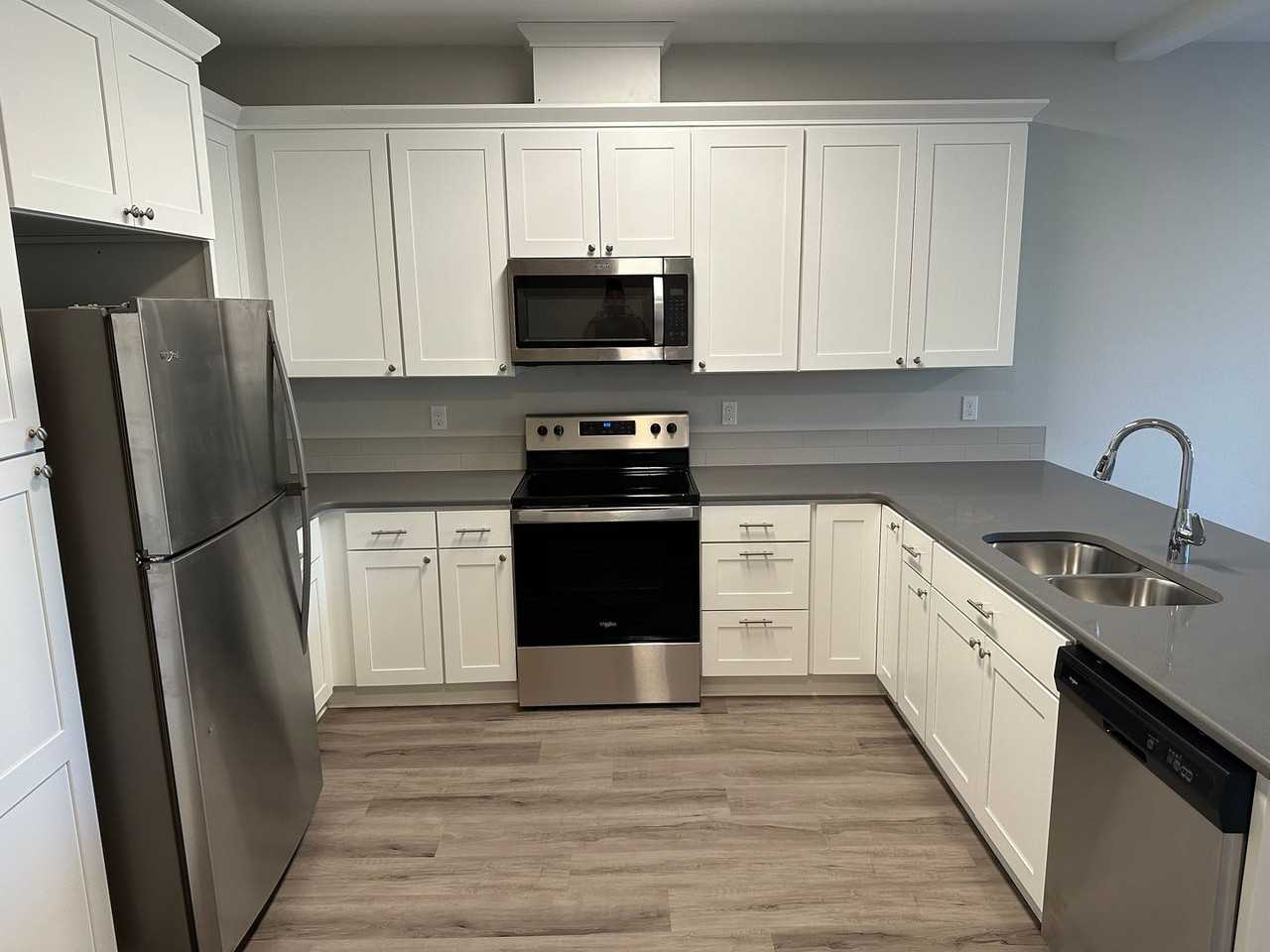 68 Sand Ridge Ct - Photo 3 of 19