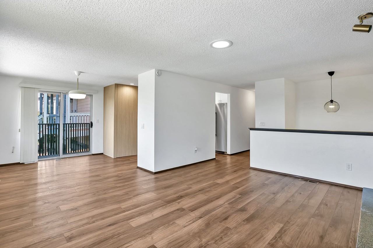 8832 20th Ave Sw - Photo 7 of 25