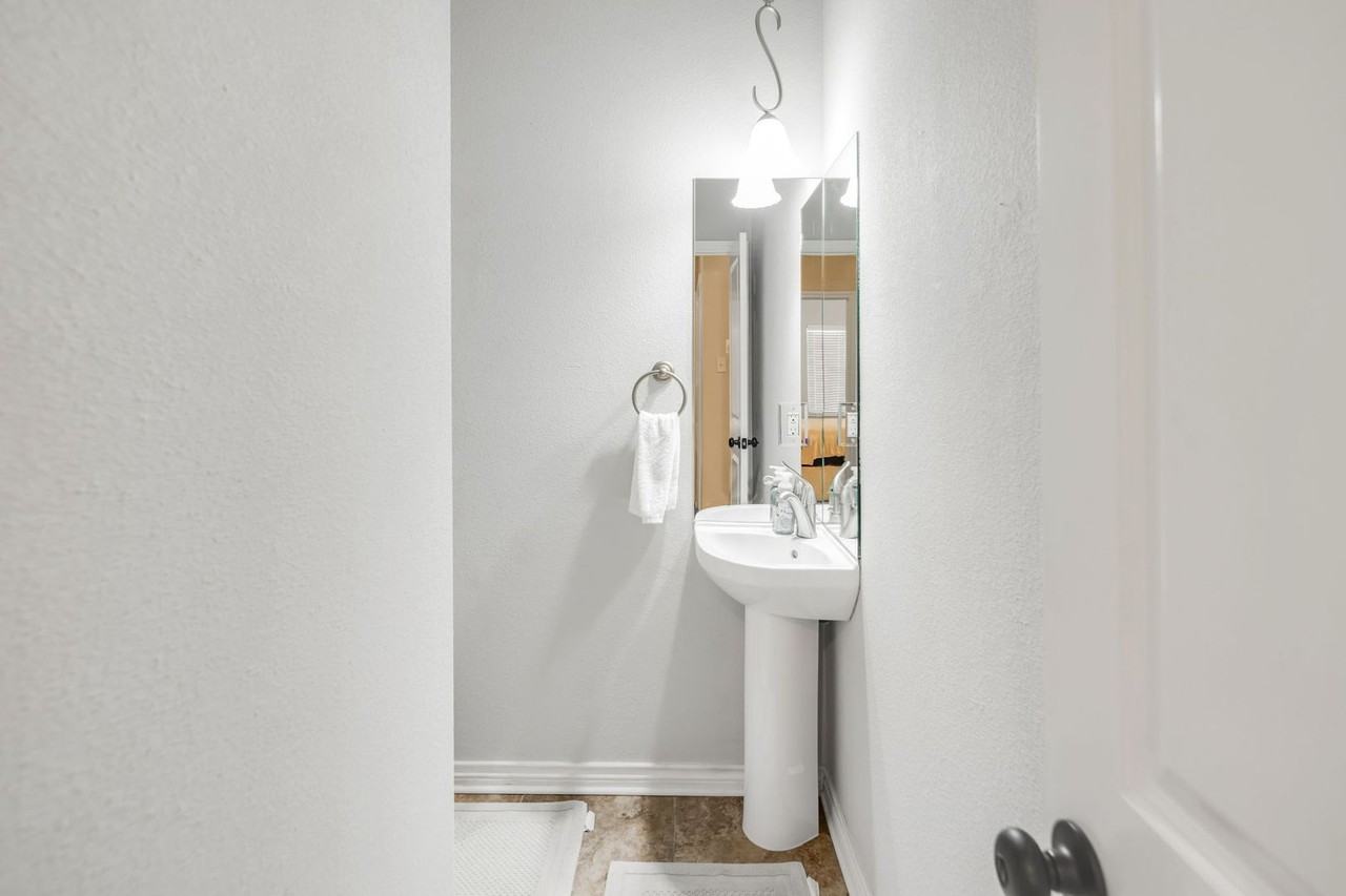 3824 Blackhawk Ln - Photo 5 of 16