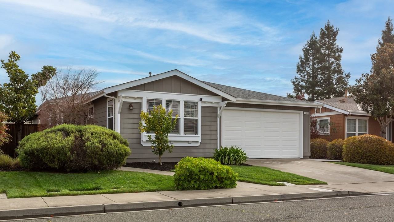 3982 Lucero St - Photo 3 of 36