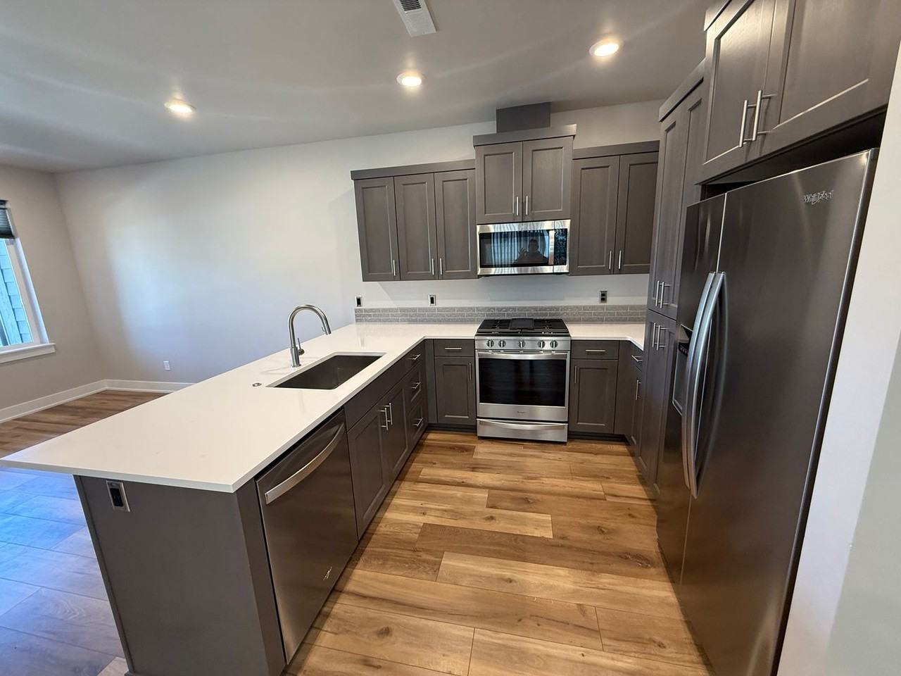 3015 Ne Red Jasper Pl - Photo 6 of 22