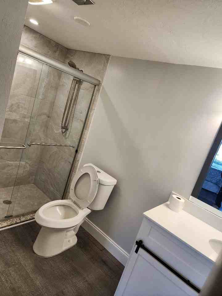 1932 Southeast 43rd Street - Photo 4 of 20