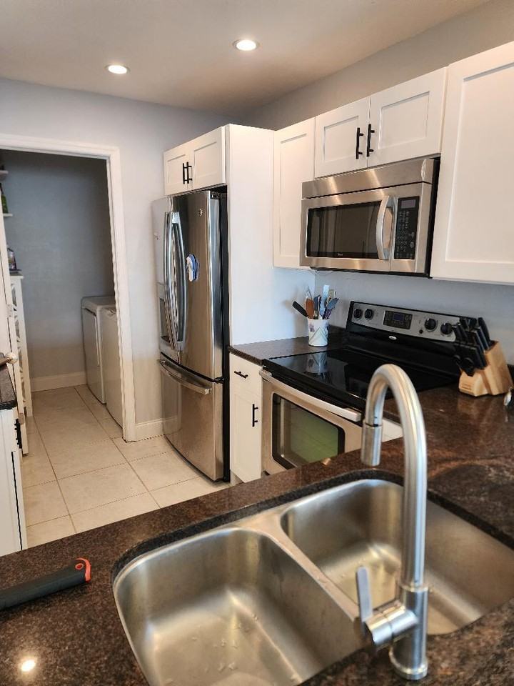 1932 Southeast 43rd Street - Photo 6 of 20