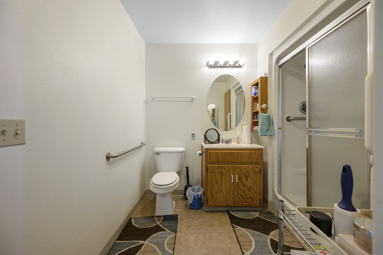 1307 SE Adams Road - Photo 7 of 9