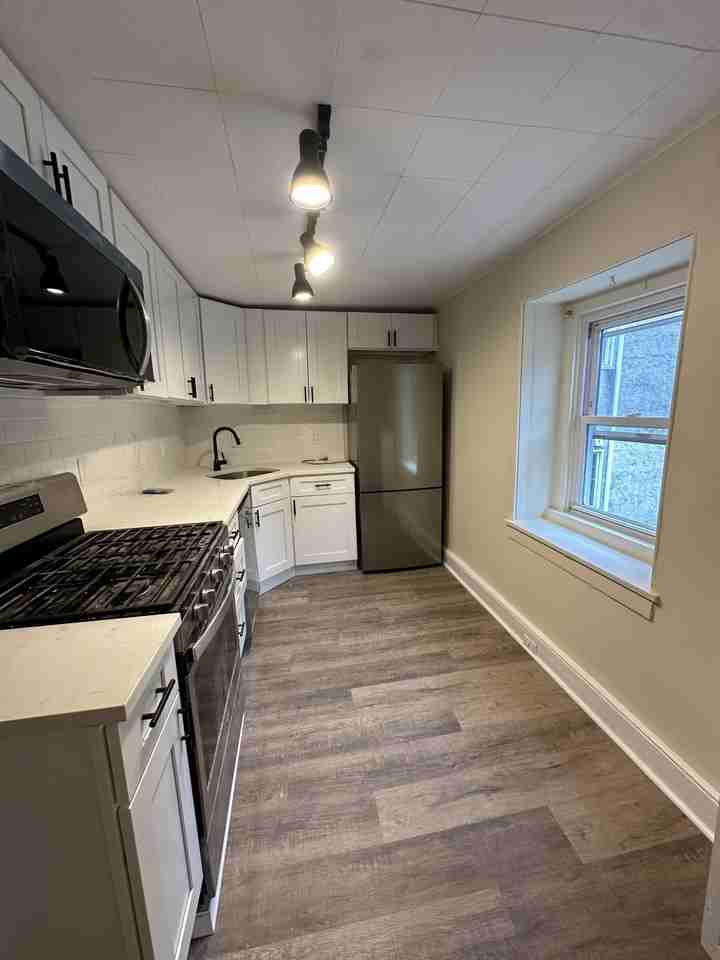 120 North Bellevue Avenue - Photo 3 of 16