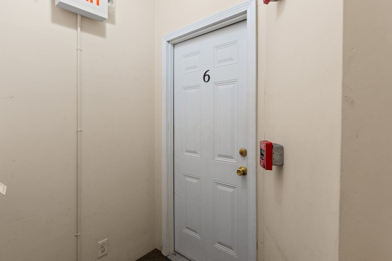 79 Oak Street - Photo 3 of 14