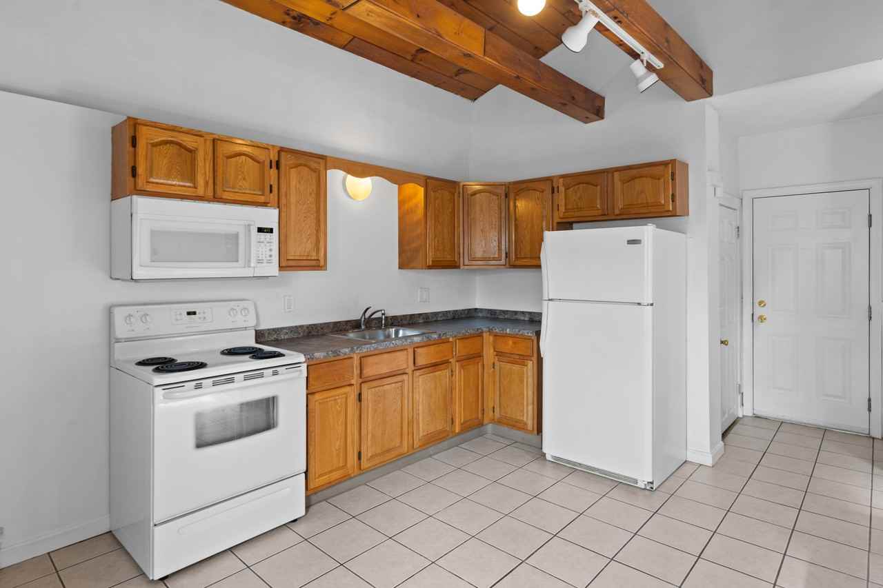 79 Oak Street - Photo 4 of 14