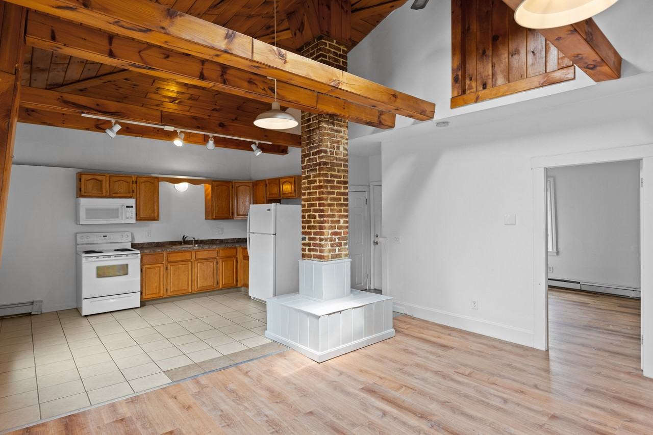 79 Oak Street - Photo 5 of 14