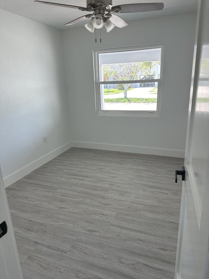 3611 117th Street West - Photo 3 of 29