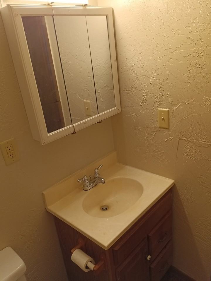 200 North Street - Photo 2 of 16